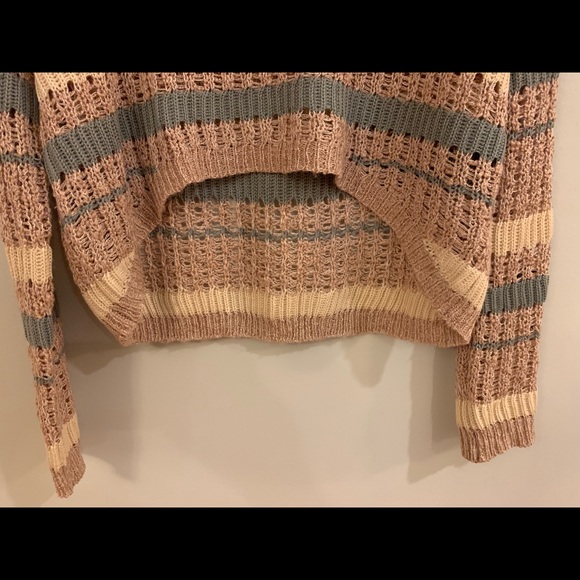** SOLD! **Freshman 1996 Cropped Knit Sweater 💕 - Picture 4 of 6